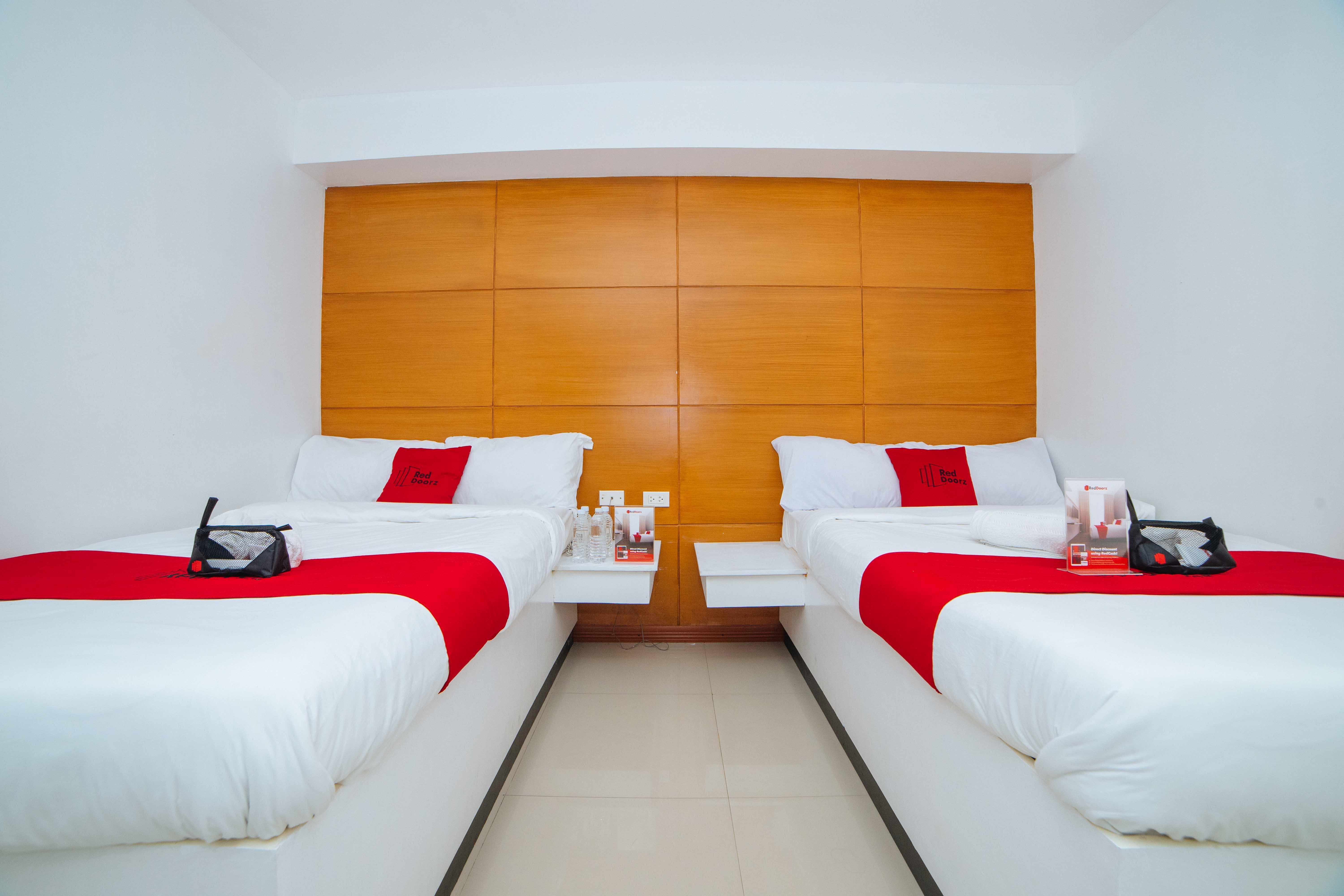 Reddoorz Near Bambang Station Hotel Manila Eksteriør billede
