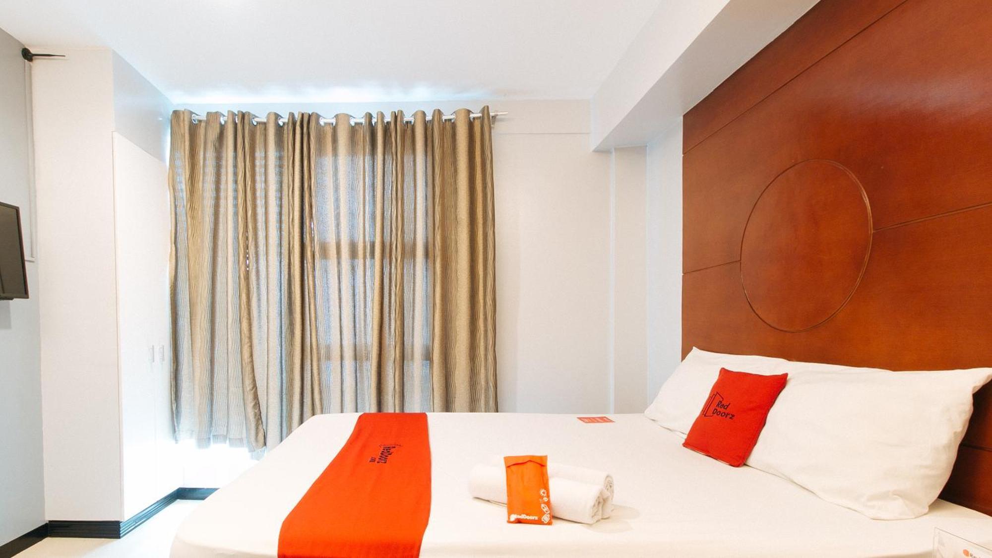 Reddoorz Near Bambang Station Hotel Manila Eksteriør billede