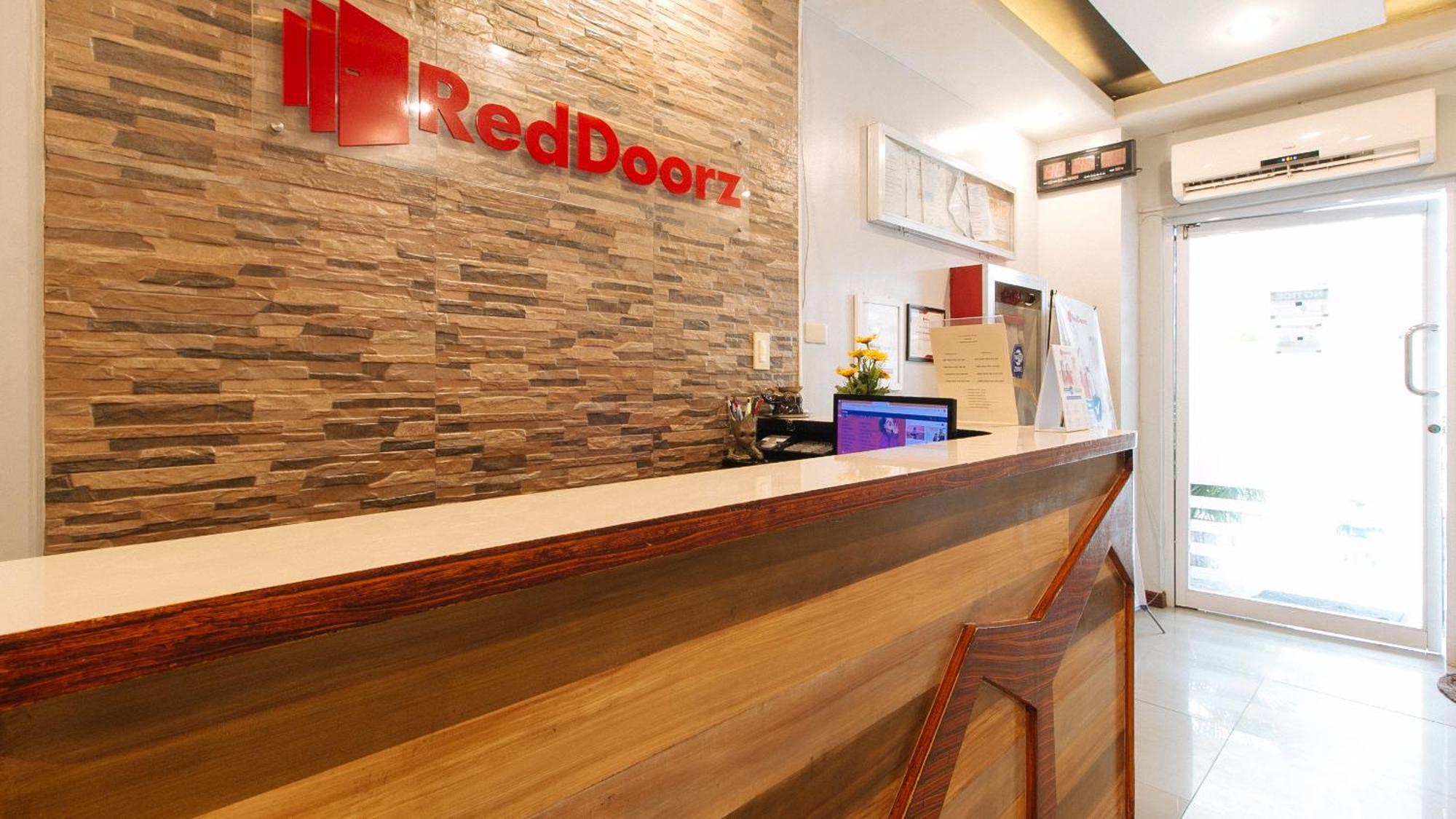 Reddoorz Near Bambang Station Hotel Manila Eksteriør billede